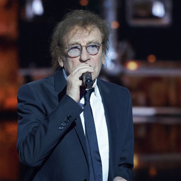 Alain Souchon n'a pas de téléphone portable.

Alain Souchon - Cérémonie de la 40ème édition des Victoires de la Musique à la Seine Musicale à Boulogne-Billancourt, France, le 14 février 2025. © Coadic Guirec/Bestimage