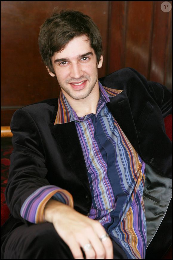 Mathieu Johann lors de la présentation des nouvelles signatures de Camus au théâtre de la porte Saint-Martin. Photo par OLIVIER BORDE / BESTIMAGE