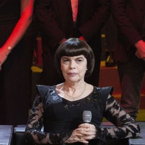 Mireille Mathieu lors de l'émission "Monsieur Aznavour", diffusée sur C8 le 3 octobre 2019.

© Jack Tribeca / Bestimage
