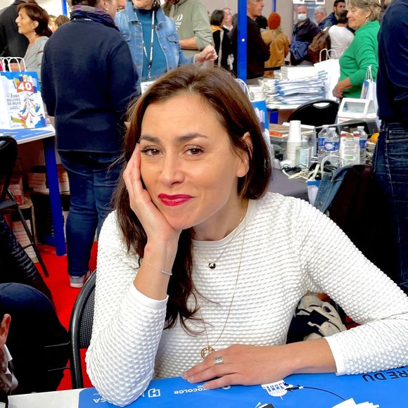Olivia Ruiz lors de la 40ème Foire du Livre de Brive à Brive-la-Gaillarde, France, le 5 novembre 2022. © Fabien Faure/Bestimage
