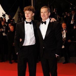 Le film de Guillaume Canet, Marcel, avait également fait une petite apparition à l'écran dans "Ad Vitam"
Marcel Canet et son père Guillaume Canet - Descente des marches du film « Karma » lors du 79ème Festival International du Film de Cannes, le 15 mai 2026. © Jacovides-Moreau / Bestimage