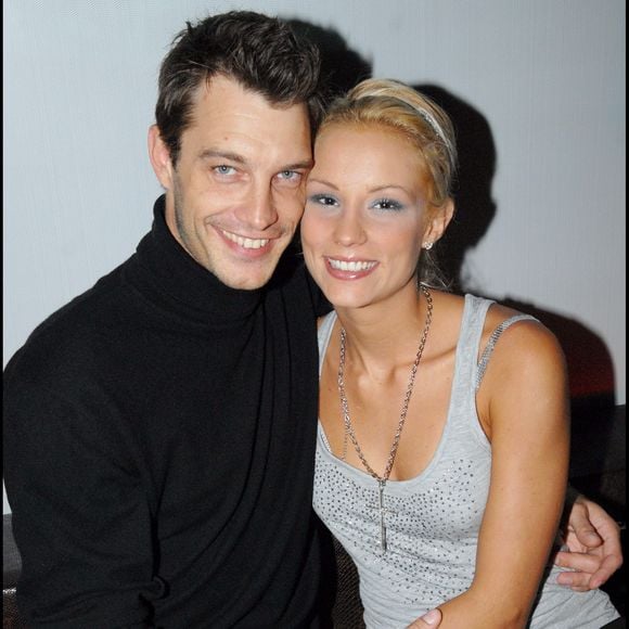 Élodie Gossuin et son mari Bertrand Lacherie lors de l'inauguration de la nouvelle boutique du joaillier Édouard Nahum, avenue Franklin-D.-Roosevelt, à Paris, le 19 octobre 2006. Crédit : Rachid Bellak / Bestimage