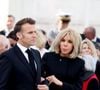 Courant juillet, Emmanuel et Brigitte Macron passeront 2 jours à Londres
Emmanuel et sa femme Brigitte Macron - E. Macron (président de la République Française), et B. Macron lors de la cérémonie de dépôt de gerbe sur la tombe du soldat inconnu à Paris, à l'occasion du 80ème anniversaire de la Victoire. Le chef de l'Etat a remis la Légion d'Honneur à J.Daikhowski. © Dominique Jacovides / Bestimage