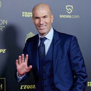 Zinedine Zidane - Photocall de la 66ème cérémonie du Ballon d’Or au Théâtre du Chatelet à Paris le 17 octobre 2022. © Cyril Moreau/Bestimage