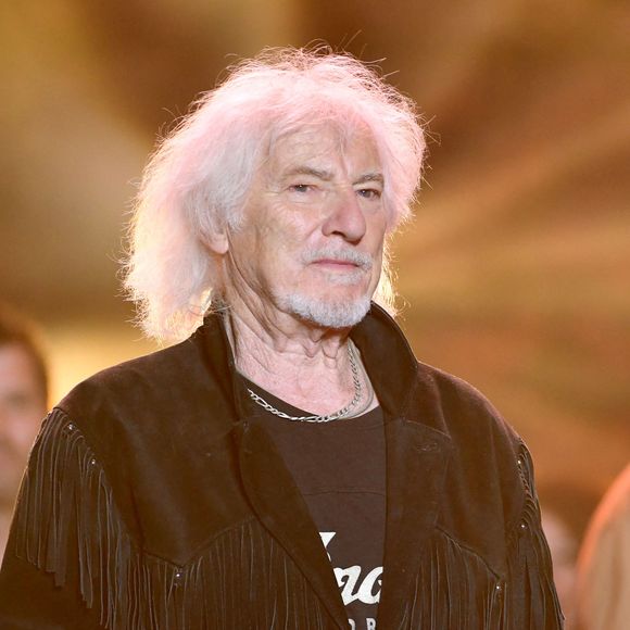 Inhabitée depuis 1944, la vaste bâtisse était devenue insalubre au fil des décennies. 

Exclusif - Hugues Auffray durant le deuxième jour d'enregistrement de l'émission de télévision "Nice Jazz Festival" au Théâtre de Verdure à Nice, le 25 juillet 2020.© Bruno Bebert / Bestimage