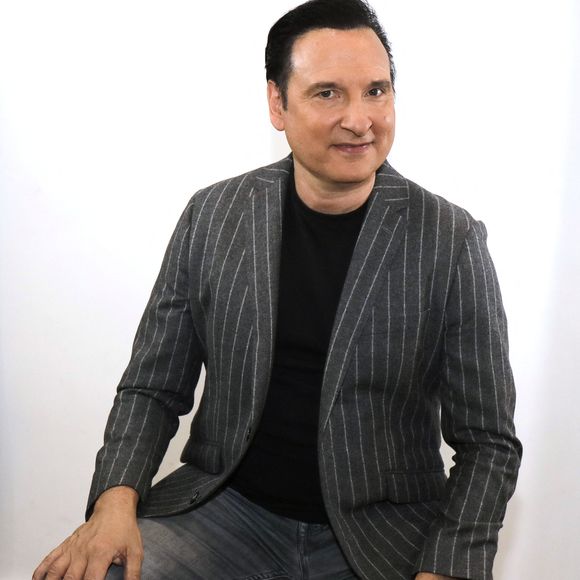 Portrait Jean-Marc Généreux en marge de l'enregistrement de l'émission "L'instant de Luxe" à Paris le 29 octobre 2021.

© Cédric Perrin / Bestimage