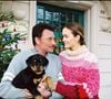 Laeticia Hallyday aurait vendu la maison de Marnes-la-Coquette.
Exclusif - Archives - Johnny Hallyday et sa femme Laeticia avec leur chien devant leur villa Savannah de Marnes-la-Coquette
DANIEL ANGELI / BESTIMAGE