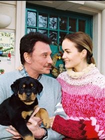 Laeticia Hallyday va-t-elle enfin tourner la page Marnes-la-Coquette ? La maison de Johnny Hallyday aurait été vendue