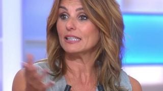 Faustine Bollaert perd ses moyens en évoquant ses enfants Abbie et Peter, dont le père est Maxime Chattam