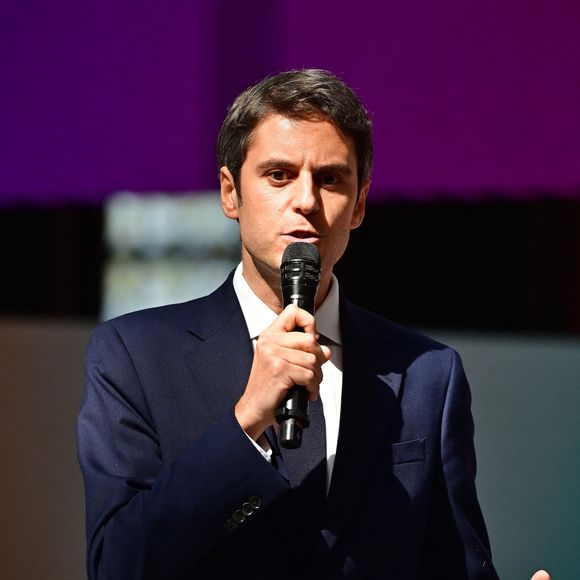 Gabriel Attal (secrétaire général du parti Renaissance) - Réunion du parti "Renaissance"à la Cité du Cinéma à Saint-Denis le 6 avril 2025. © Christian Liewing/Bestimage