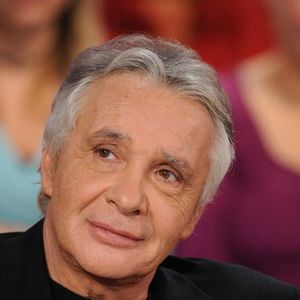 Michel Sardou lors de l'enregistrement de l'émission Vivement Dimanche a Paris, France. Photo Max Colin/Abaca