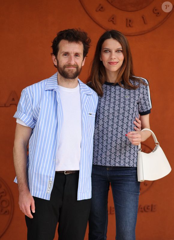 Pablo Mira et sa compagne Lisa Brunet au village lors des Internationaux de France de Tennis de Roland Garros 2025. Paris, le 29 mai 2025.
© Moreau/Jacovides/Bestimage