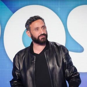 Il portait également une tenue signée Amiri, ainsi que des baskets blanche de la même marque

Exclusif - Cyril Hanouna - Plateau de la dernière émission "TPMP" présentée par C.Hanouna à Paris  le 26 mars 2025. © Jack Tribeca / Bestimage