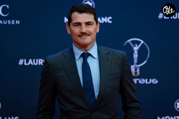 Iker Casillas défile sur le tapis rouge lors de la cérémonie des Laureus World Sports Awards 2025 au Palacio de Cibeles, le 21 avril 2025 à Madrid, en Espagne. (Crédit photo : © Alberto Gardin/ZUMA Press Wire)