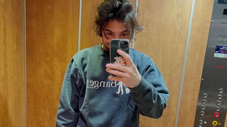 Etienne Carbonnier (Quotidien) installé dans un très bel appartement parisien pourvu d'une immense terrasse : aperçus de son bien unique