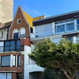 Au 67, boulevard du docteur Jules Pouget, un panneau retient l’attention, il mentionne un permis de construire délivré pour extension 

La nouvelle maison des Macron au Touquet