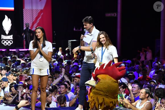 Manon Apithy-Brunet médaille d'or en escrime, Sara Balzer médaille d'argent escrime  - Célébration de la médaille d'or et d'argent en escrime devant les supporters au Club France porte de la Villette lors des Jeux Olympiques (JO) de Paris 2024 le 30 juillet 2024. PixPlanete / Bestimage