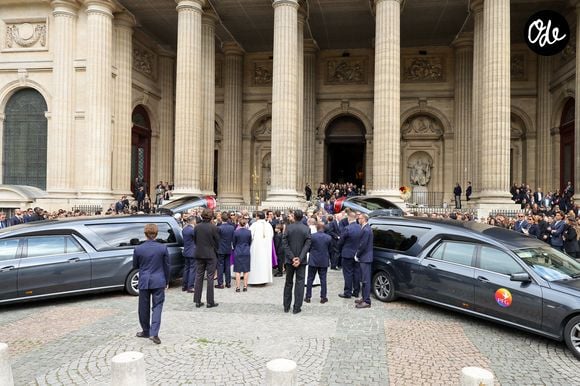 Sortie des obsèques de Mathilde Favier en l'église Saint-Sulpice à Paris le 31 aout 2026. © Dominique Jacovides-Cyril Moreau/Bestimage