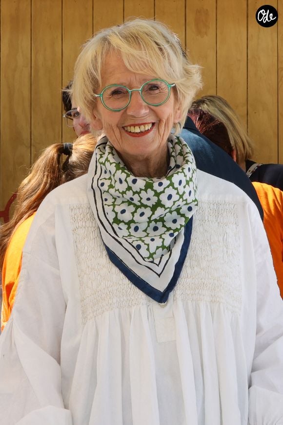 Mercotte (Jacqueline Mercorelli), maîtresse de cérémonie - Les Chefs à Saint-Tropez fêtent les producteurs 2026 avec un concours de Pâtisserie" La Tropézienne" sur la place des Lices à Saint-Tropez, le 2 mai 2026. 
© Jean-Marc Lhomer / Bestimage