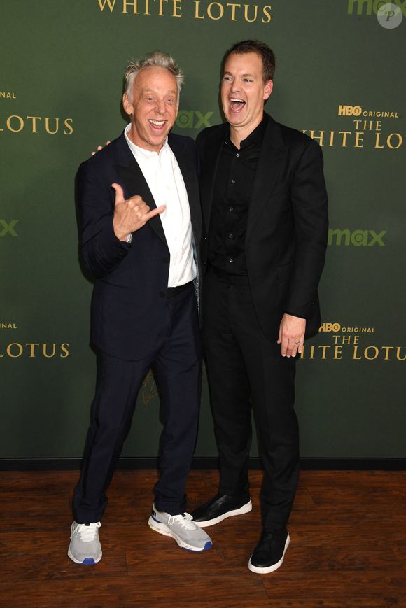 Mike White et Casey Bloys lors de la première de la série originale de HBO "The White Lotus" Saison 3 au Paramount Theatre le 10 février 2025 à Los Angeles, Californie.
©Photo Press Service / BESTIMAGE