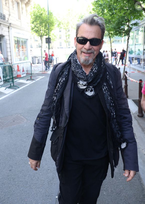 Le chanteur a exprimé son mécontentement face au fonctionnement du streaming.

Florent Pagny quitte les studios RTL à Neuilly-sur-Seine le 2 Mai 2025. © Denis Guignebourg/BestImage