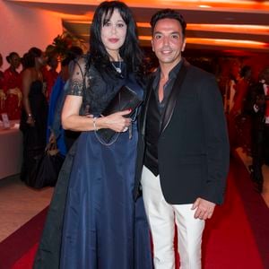 Yamina Benguigui et Kamel Ouali - Dîner de gala "Mille et Une Nuits pour Mille et Un Coeurs", organisé par Dominique Ouattara dans le cadre de sa fondation "Children of Africa", qui vient en aide aux enfants d'Afrique, dans les secteurs de la santé, de l'éducation, le social et les centres subventionnés, à Abidjan. Le 11 mars 2016
© Olivier Borde / Bestimage