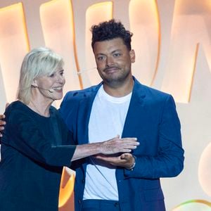 Chantal Ladesou, Kev Adams durant l'enregistrement de la seconde soirée de "L'humour à la plage" pour la 3eme édition du festival de Juan les Pins à la pinède Gould le 27 juin 2026. © Jack Tribeca/Bestimage