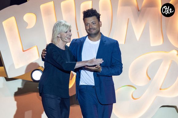 Chantal Ladesou, Kev Adams durant l'enregistrement de la seconde soirée de "L'humour à la plage" pour la 3eme édition du festival de Juan les Pins à la pinède Gould le 27 juin 2026. © Jack Tribeca/Bestimage