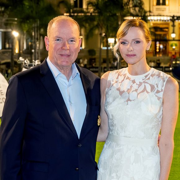 L'épouse du prince Albert est une princesse très engagée.

Le prince Albert II de Monaco et la princesse Charlene lors du 19ème trou de golf de la Princess of Monaco Cup 2025 dans les Jardins des Boulingrins, Place du Casino à Monaco le 16 septembre 2025. © Bruno Bebert / Bestimage