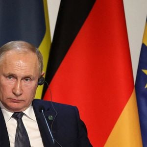 Le président russe Vladimir Poutine tient une conférence de presse conjointe après une réunion des quatre dirigeants normands au palais de l'Élysée à Paris, en France, le 9 décembre 2019. Photo by Stephane Lemouton/Pool/ABACAPRESS.COM