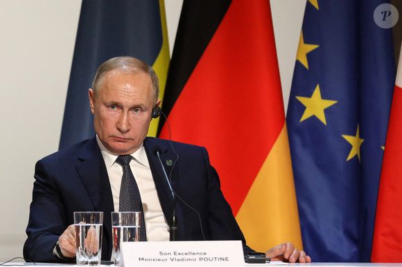 Le président russe Vladimir Poutine tient une conférence de presse conjointe après une réunion des quatre dirigeants normands au palais de l'Élysée à Paris, en France, le 9 décembre 2019. Photo by Stephane Lemouton/Pool/ABACAPRESS.COM