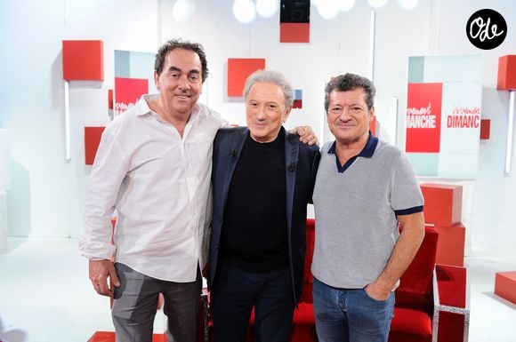Eric Carriere, Michel Drucker et Francis Ginibre - Les chevaliers du fiel - Enregistrement de l'émission "Vivement dimanche" au studio Rive gauche, le 18 mars 2025, présentée par M.Drucker, et diffusée le 23 mars 2025 sur France 3. 

© Guillaume Gaffiot / Bestimage