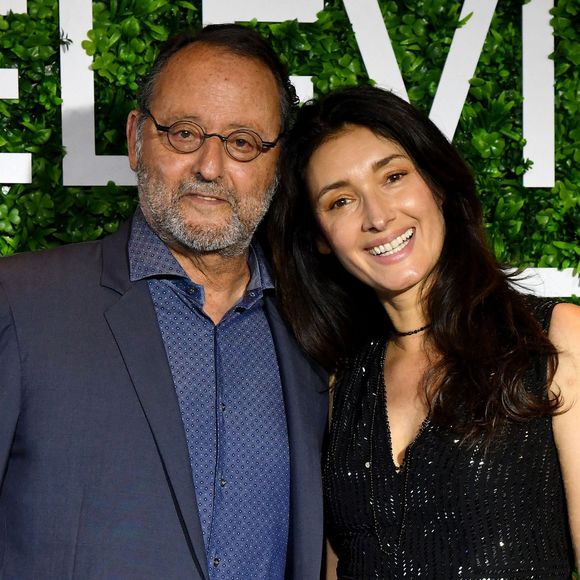 Loin des plateaux de cinéma, Jean Reno a trouvé son havre de paix. 

Jean Reno et sa femme Zofia au 61eme Festival de Télévision de Monte Carlo au Grimaldi Forum © Bruno Bebert / Bestimage