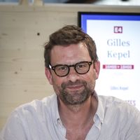 Nicolas Mathieu : L'écrivain-star admet avoir "usé ses petites amies"