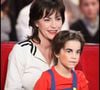Indiquant que Diego n'était pas suicidaire mais qu'une bouffée délirante l'avait conduit à commettre l'irréparable

Lio et son fils Diego - Enregistrement de l'émission "Vivement dimanche" Guillaume Gaffiot/Bestimage