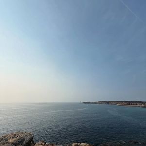 Julian Bugier partage ses vacances sur Instagram en compagnie de sa conjointe Claire Fournier.