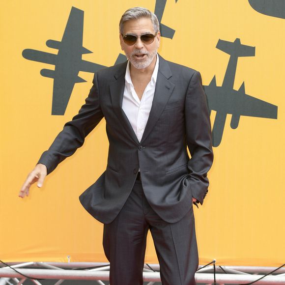 Son partenariat de longue date avec Nespresso contribue largement à sa richesse.

George Clooney - Photocall de la série "Catch-22" à "The Space Cinema Moderno" à Rome. Le 13 mai 2019.
BS / Bestimage
