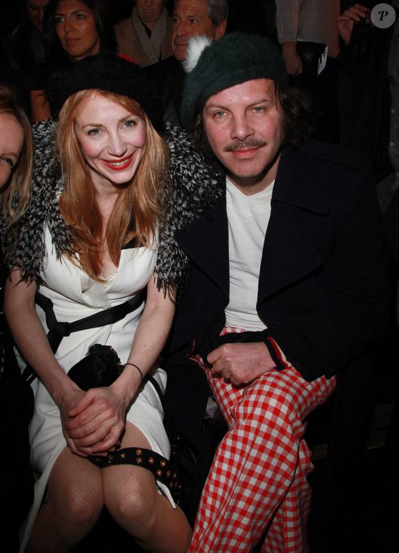Julie Depardieu et Philippe Katerine arrivant au défilé de la collection printemps-été 2012 d'Etam qui s'est tenu aux Beaux-Arts de Paris, France, le 23 janvier 2012. Photo par Denis Guignebourg/ABACAPRESS.COM ?