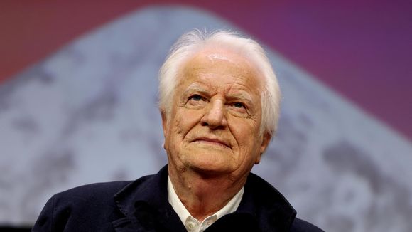 Loin de Paris dans la 4e ville la plus chère de France, André Dussollier a repris une maison où il parvient à fuir son quotidien