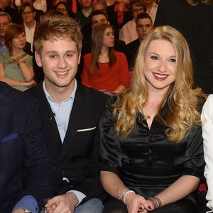 Pierre Sled, Nicolas Sled, Valentine Sled et Sophie Davant - Enregistrement de l'émission "Vivement Dimanche" à Paris le 1er Avril 2015. L'émission sera diffusée le 05 Avril 2015. Invité principal Sophie Davant.