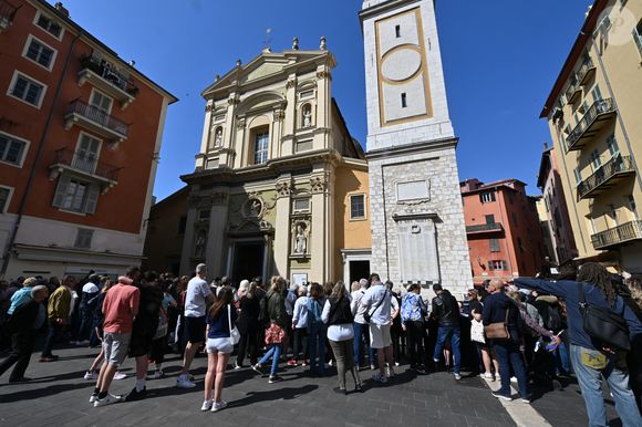 Obsèques de Loana Petrucciani en la cathédrale Sainte-Réparate à Nice le 10 avril 2026. L'ancienne star de téléréalité a été retrouvée morte dans son appartement niçois par les autorités, le 25 mars dernier. © Bruno Bebert/Bestimage