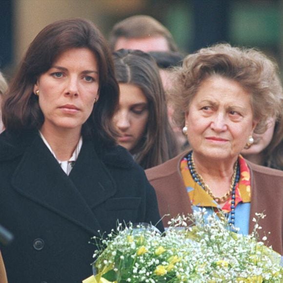 Caroline de Hanovre et Fernanda Casiraghi inaugurent la place Stefano Casiraghi à Côme dans la foule