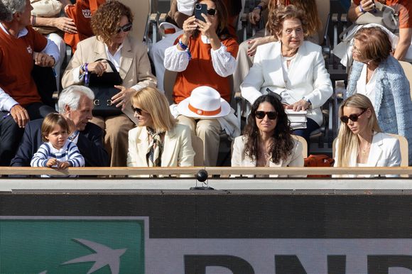 L'épouse de Rafael Nadal, Xisca Perello, enceinte, lors de l'hommage à Rafael Nadal pendant les Internationaux de France 2025 à Roland Garros le 25 mai 2025 à Paris, France. Photo par Nasser Berzane/ABACAPRESS.COM