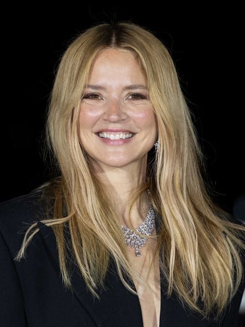Virginie Efira partie au Japon pour un "voyage important" avec sa fille Ali : "Cela nous a réunies"