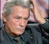 "Ce qui est rigolo, c’est qu’avec Alain Delon, qui a quand même essayé de me séduire plusieurs fois, ça ne s’est jamais fait", se rappelle-t-elle.

Alain Delon sur le plateau de Vivement Dimanche en 2005 Guillaume Gaffiot/Bestimage