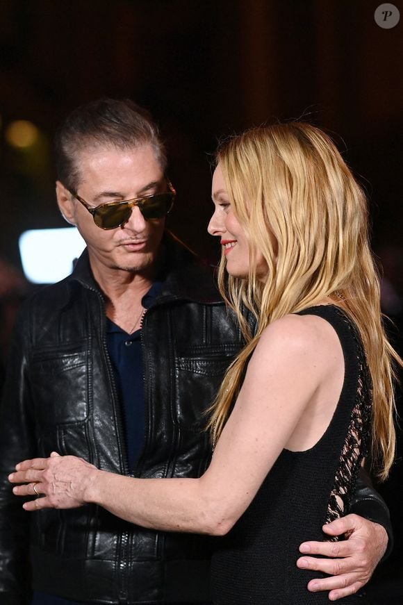 Etienne Daho et Vanessa Paradis assistent au défilé Chanel Womenswear printemps/été 2026 dans le cadre de la Fashion Week de Paris le 06 octobre 2025 à Paris, France. Photo par Franck Castel/ABACAPRESS.COM