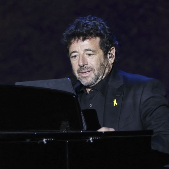 Patrick Bruel retrouve le sourire !

Patrick Bruel lors d'une cérémonie organisée par le Conseil des institutions juives de France (CRIF) en hommage aux victimes des attentats du Hamas contre Israël, à l'occasion du premier anniversaire de l'événement, à Paris.

© Jack Tribeca / Bestimage