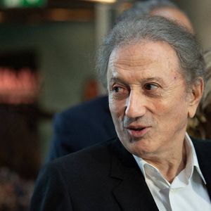 Michel Drucker assiste à une cérémonie au siège de France Télévisions à Paris, France, le 9 octobre 2023, pour rendre hommage au journaliste français Jean-Pierre Elkabbach, figure majeure du journalisme français, célèbre pour ses innombrables interviews au cours d'une carrière exceptionnellement longue. Jean-Pierre Elkabbach est décédé à l'âge de 85 ans le 3 octobre 2023. Photo par Jeanne Accorsini/Pool/ABACAPRESS.COM