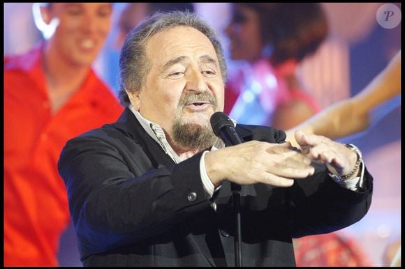 Richard Anthony dans l'émission Les années bonheur décembre 2013 - © Cyril Moreau Bestimage