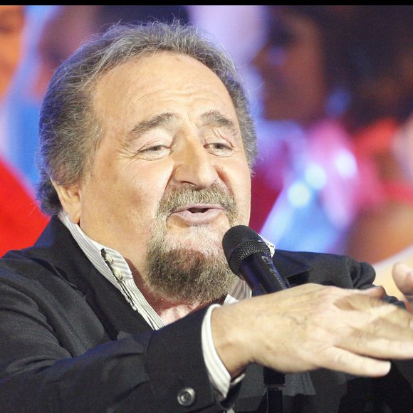 Richard Anthony dans l'émission Les années bonheur décembre 2013 - © Cyril Moreau Bestimage